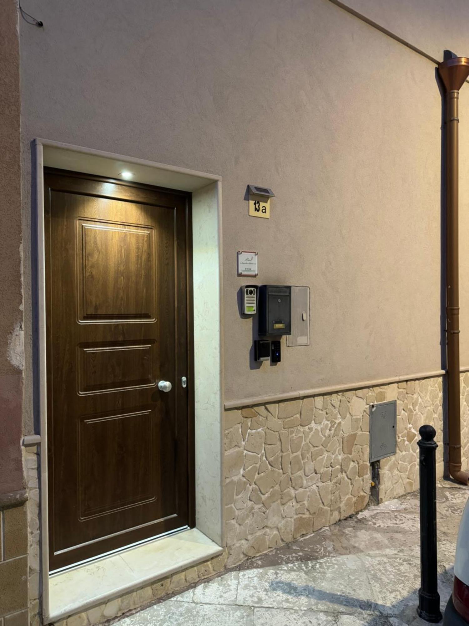 Alivi Indipendent Apartment Бриндизи Екстериор снимка